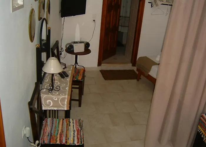 Yiayia\'S Home