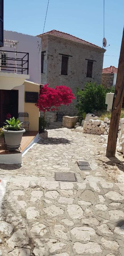Δωμάτια σε οικογενειακή κατοικία Yiayia's